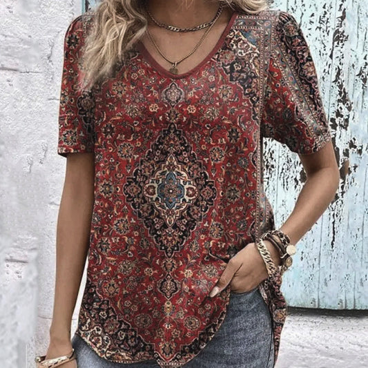Top boho cu decolteu în V și imprimeu floral uimitor