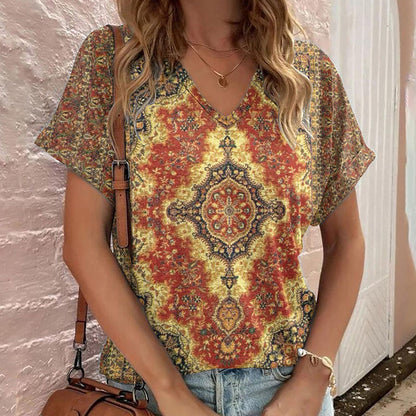Top boho cu decolteu în V și imprimeu floral uimitor